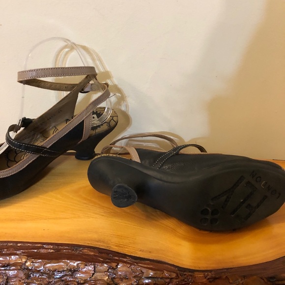 Fly London size 8 strap pep toe heel sandals - Picture 3 of 6